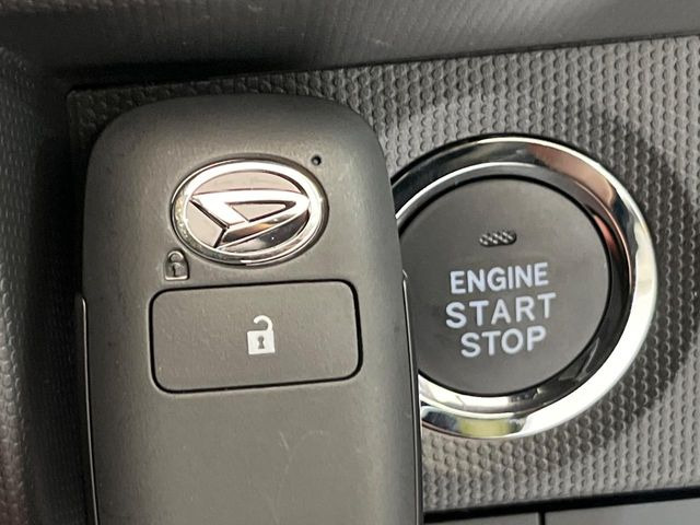 �y�L�[�t���[�V�X�e���z�J�o����|�P�b�g�ɓ��ꂽ�܂܂ł��h�A�̎{���E�������\�ȃX�}�[�g�L�[�𑕔��B�G���W���̃I���E�I�t�����J�M�����o���K�v����������Ƃ��Ă��֗��ł���