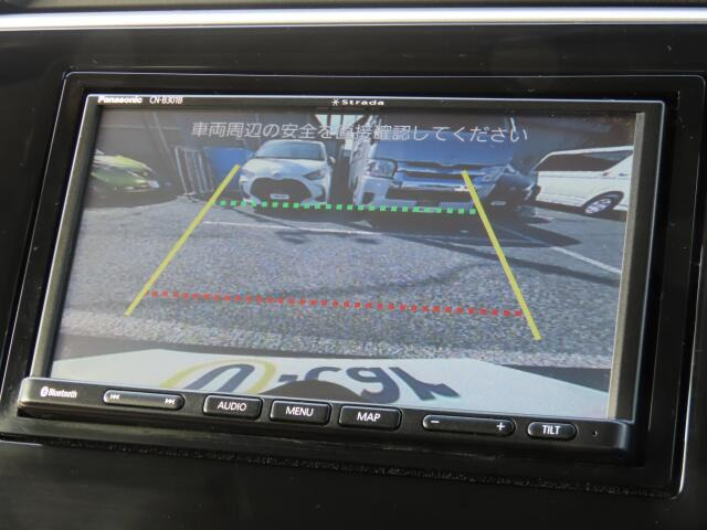 �o�b�N�J�����𑕔����Ă���܂��B���Ԏ��ɑ�ϖ𗧂��܂����^�]�����ȕ��̖����ɂȂ��Ă���܂��B