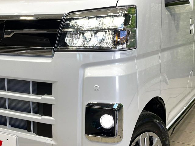 �yLED�w�b�h���C�g�z���V����ԑ��s�����ǍD�Ȏ��E���m�ۂ����S���ĉ^�]�ł��鍂�P�xLED�w�b�h���C�g�𑕔�!�_�����x�������A����d�͂��}�����Ă��܂��B