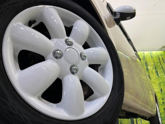 �y����14�C���`�A���~�z�C�[���z�O�ςɃ}�b�`���������A���~�z�C�[���𑕒����Ă���܂��B�e��ЊO�A���~�z�C�[����A�X�^�b�h���X�^�C�����戵�����Ă���܂��B���񂲑��k����������