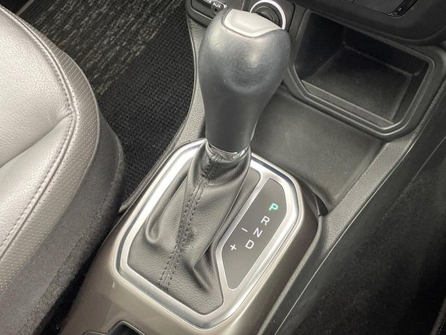 ��MT���[�h�t��AT:�ʏ�͎����ł����Ȃ���ϑ�(�M�A�`�F���W)���h���C�o�[�̑���ɂ���ĈӐ}�I�ɕς�����V�X�e���ł��B����w���i�̃h���C�u�����y���݂��������܂�!