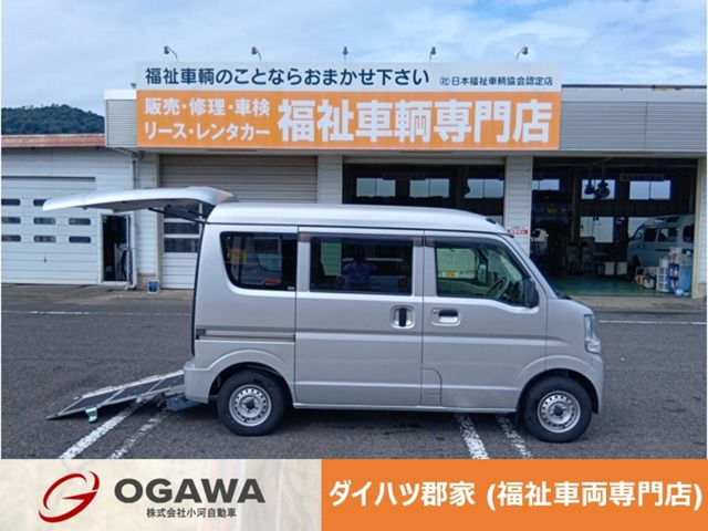 エブリイウィズ 車いす移動車 助手席側リアシート付 5AGS車 4WD