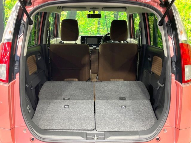 ���i�̂���������ʋ΁A���}���ɏ\���ȉ׎��X�y�[�X���m�ۂ��Ă���܂��B�Z�J���h�V�[�g��|���ƁA�傫�ȉו��̐ύڂ��\�ł���