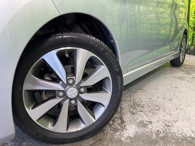 �y����15�C���`�A���~�z�C�[���z�O�ςɃ}�b�`���������A���~�z�C�[���𑕒����Ă���܂��B�e��ЊO�A���~�z�C�[����A�X�^�b�h���X�^�C�����戵�����Ă���܂��B���񂲑��k����������