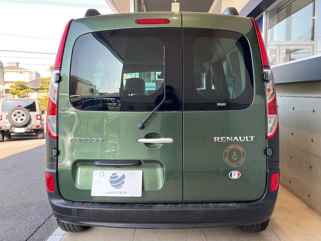 �������x�̃K���X�疌�ŝ����͂������A�㎿�ȃc���E����������B���O����_���J�����؂Ȉ��Ԃ�ی삵�A�F�����E�򉻂�h�~�B�u�e�X�v���b�V���R�[�g�v�A�u�e�v���~�b�T�R�[�g�v���炨�I�т��������܂��B