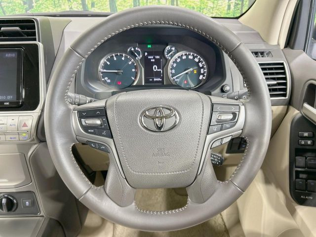 �y�����v�����X�e�A�����O�z�㎿�Ȋv���g�p���邱�ƂŁA��ɂ����������݂ƂĂ��^�]���₷���n���h���ł���