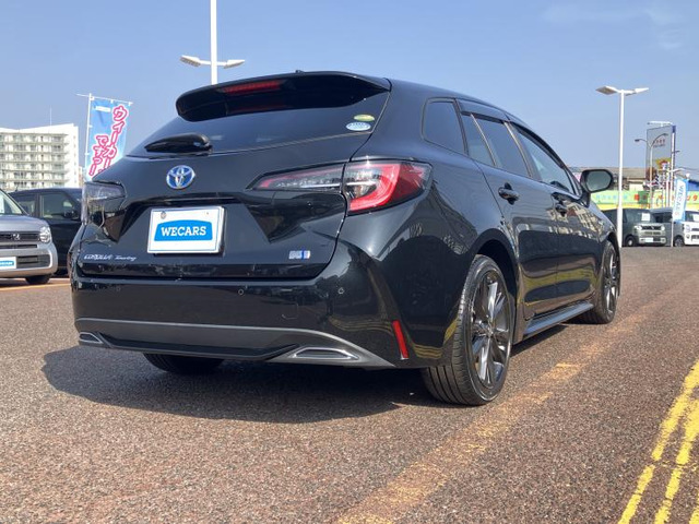 カローラツーリング1.8 ハイブリッド W×B