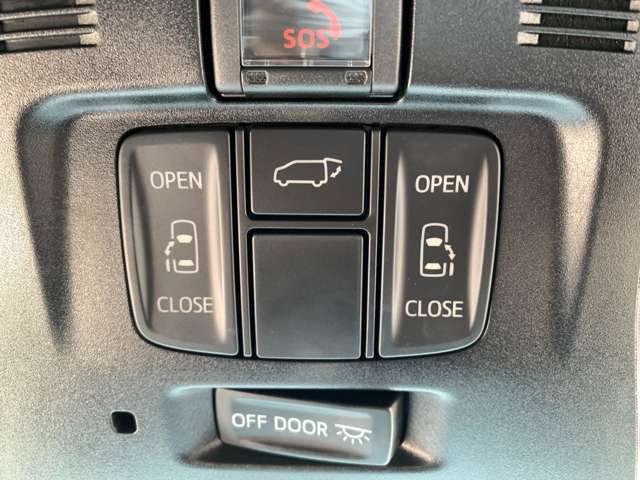 �l�C�̗����d���X���C�h�h�A�t��!�����̕���ו��Ŏ肪�ǂ����Ă����Ԃł������X���C�h�h�A�������J�Ń��N�`���ł�!!