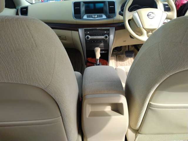 ティアナ2.5 250XE