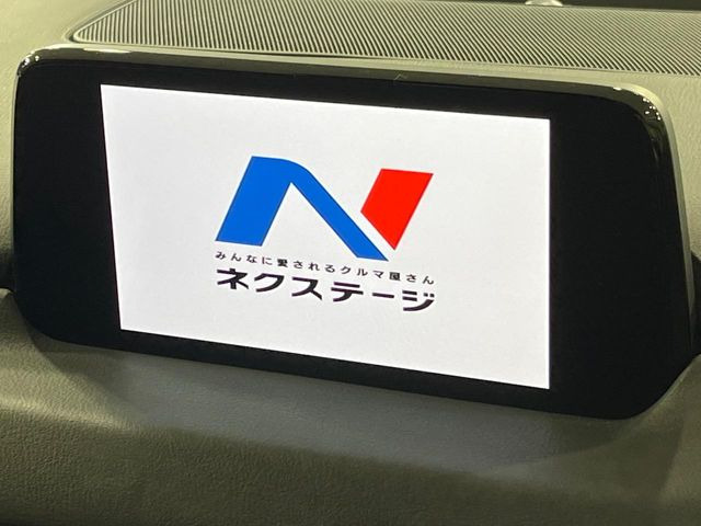 �y�}�c�_�R�l�N�g�i�r�z�ԓ��̕��͋C�Ƀ}�b�`������̌^�^�C�v�̃i�r�B�e����q�ݒ��Bluetooth�Đ����A�l�X�ȋ@�\���y���߂܂��B�����I�ȃ_�C�������삪�\�ŁA�g��������ǍD�ł��B