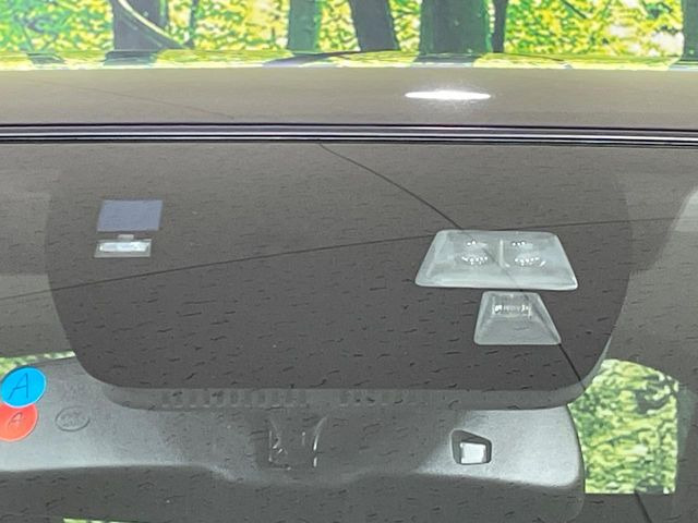 �y�X�}�[�g�V�e�B�u���[�L�T�|�[�g�z�ᑬ���s���ɑO���̎ԗ�����F�����A�Փ˂������Ȏ��͌x��ƃu���[�L�ŏՓˉ���Ɣ�Q�y�����A�V�X�g�B�����S�Ƀh���C�u�����y���݂��������܂��B