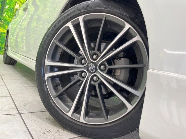 �y����17�C���`�A���~�z�C�[���z�O�ςɃ}�b�`���������A���~�z�C�[���𑕒����Ă���܂��B�e��ЊO�A���~�z�C�[����A�X�^�b�h���X�^�C�����戵�����Ă���܂��B���񂲑��k����������