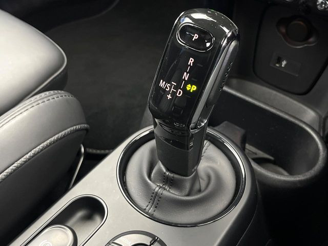 ��MT���[�h�t��AT:�ʏ�͎����ł����Ȃ���ϑ�(�M�A�`�F���W)���h���C�o�[�̑���ɂ���ĈӐ}�I�ɕς�����V�X�e���ł��B����w���i�̃h���C�u�����y���݂��������܂�!