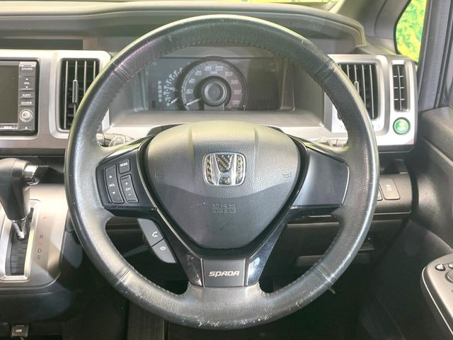 �y�����v�����X�e�A�����O�z�㎿�Ȋv���g�p���邱�ƂŁA��ɂ����������݂ƂĂ��^�]���₷���n���h���ł���