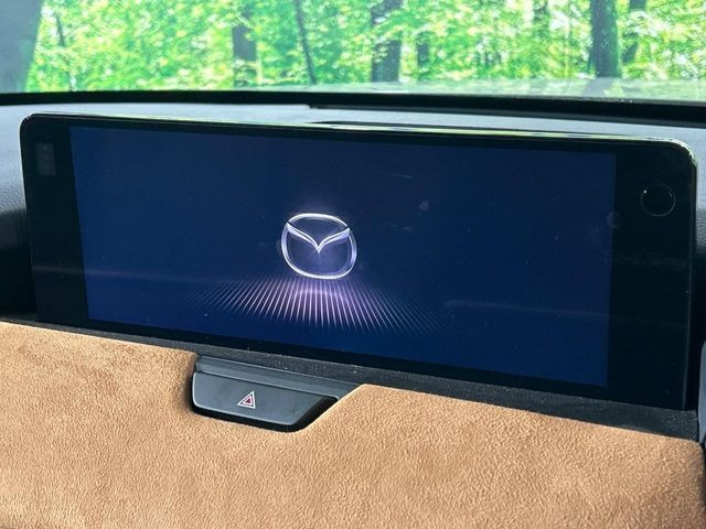 �y12.3�C���`�}�c�_�R�l�N�g�z�ԓ��̕��͋C�Ƀ}�b�`������^�f�B�X�v���C�B�X�}�z�ڑ��ł̃i�r�g�p��Bluetooth�Đ����A�l�X�ȋ@�\���y���߂܂��B�����I�ȃ_�C�������삪�\�ŁA�g��������ǍD�ł��B