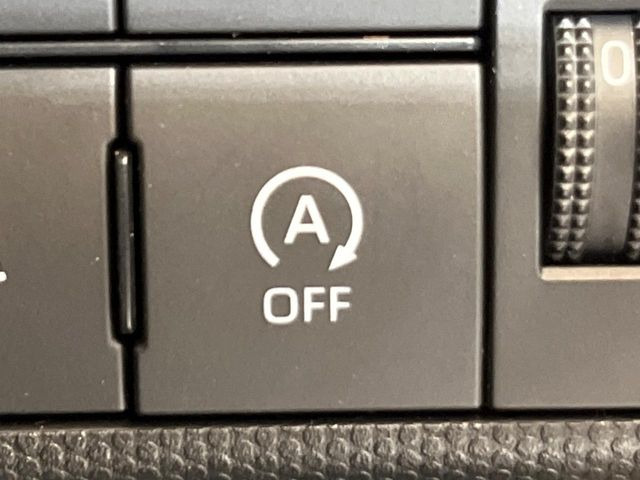 �y�A�C�h�����O�X�g�b�v�z�ԐM����a�؂Œ�Ԃ����ۂɃG���W�����~���A���ʂȔR���̏����}���܂��B�R��������ی�ɂȂ���@�\��G���W���̓u���[�L�𗣂��΍Ďn�����܂��B