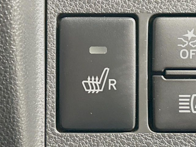 【シートヒーター】寒い日に重宝するシートヒーター!エアコンより早く温まってくれるので寒がりの人も安心ですね♪エアコンの温風は乾燥するから苦手、という方にもをおすすめです。