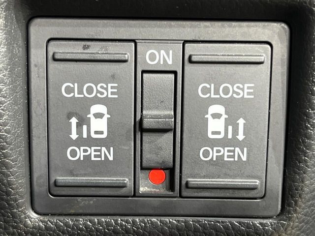 �y�����p���[�X���C�h�h�A�z�X�}�[�g�L�[��^�]�Ȃ̃X�C�b�`�Ō�ȗ����X���C�h�h�A�̊J���\���d��������͂����ăh�A���J����K�v�������A�����Ȃ��q�l�ł��ȒP�ɊJ���߂ł����K�ł���