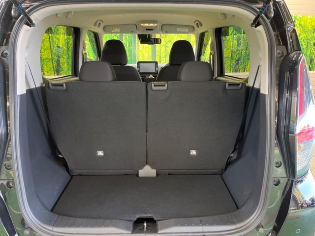 ���i�̂���������ʋ΁A���}���ɏ\���ȉ׎��X�y�[�X���m�ۂ��Ă���܂��B�Z�J���h�V�[�g��|���ƁA�傫�ȉו��̐ύڂ��\�ł���