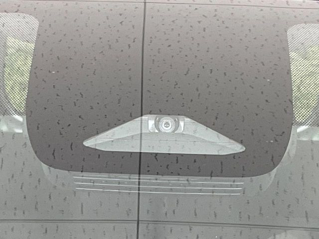 �y�g���^�Z�[�t�e�B�Z���X�z���s���ɑO���̎ԗ�����F�����A�Փ˂������Ȏ��͌x��ƃu���[�L�ŏՓˉ���Ɣ�Q�y�����A�V�X�g�B�����S�Ƀh���C�u�����y���݂��������܂��B