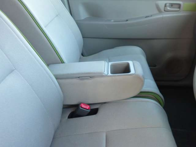 �V�[�g������H�v����^�]�肪�g���Ղ��悤�Ƀf�U�C������Ă��܂��B