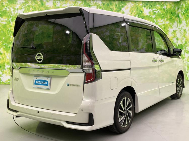 セレナ1.2 e-POWER ハイウェイスターV