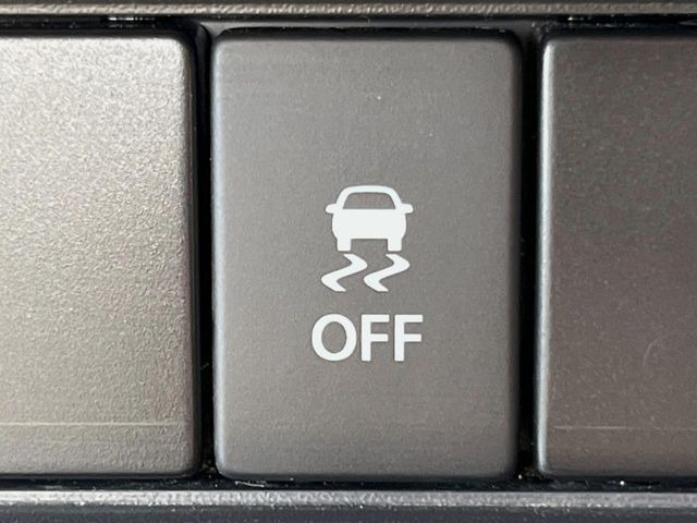 ��������h�~���u���w�}�ȃn���h�����쎞�⊊��₷���H�ʂ𑖍s���Ɏԗ��̉���������m����ƁA�����I�Ɏԗ��̐i�s������ۂ悤�Ɏԗ��𐧌䂵�܂��B�x