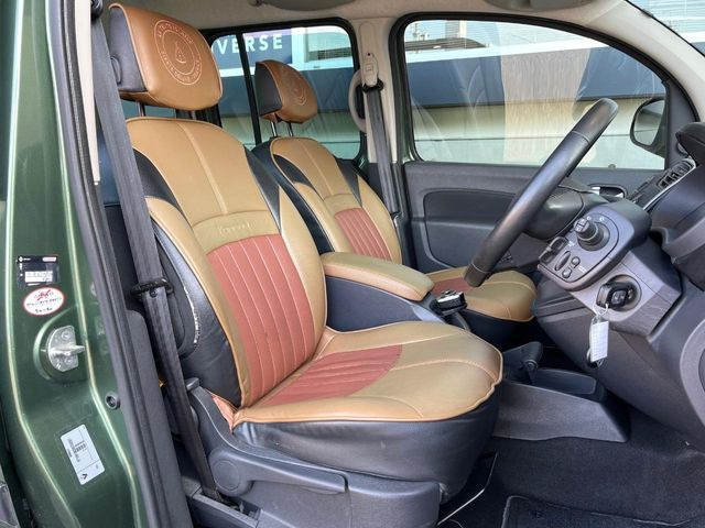 ���O��:�������Ƃ����h���C�o�[�X�y�[�X�ŁA�����Ԃ̉^�]�ł����K�ɂ��߂������������܂��B