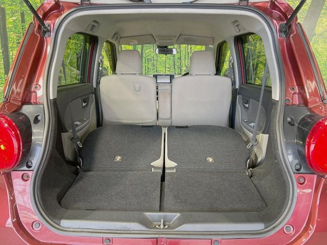 ���i�̂���������ʋ΁A���}���ɏ\���ȉ׎��X�y�[�X���m�ۂ��Ă���܂��B�Z�J���h�V�[�g��|���ƁA�傫�ȉו��̐ύڂ��\�ł���