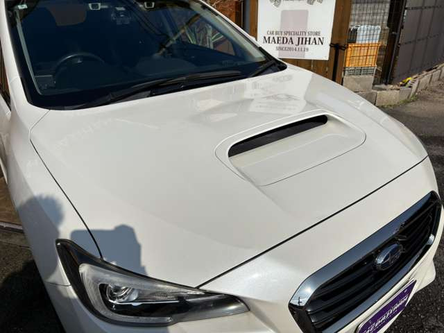 OP�J���[�E�N���X�^���z���C�g�p�[��