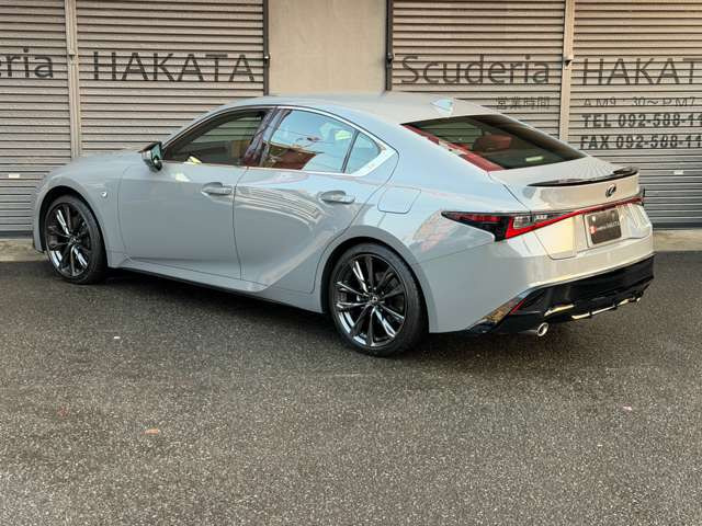 �O��p�[�L���O�Z���T�[�E�t�����g�E�T�C�h�E�o�b�N�J�����E�p�m���}�~�b�N�r���[�J�����B