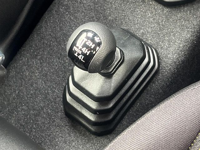 4WDのお車ですので、雪道でも安心です♪降雪地地域にお住まいの方以外にも、ウィンタースポーツが趣味の方や降雪地域へ帰省される機会がある方にもおすすめ!