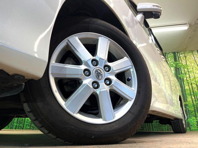 �y�����A���~�z�C�[���z�O�ςɃ}�b�`���������A���~�z�C�[���𑕒����Ă���܂��B�e��ЊO�A���~�z�C�[����A�X�^�b�h���X�^�C�����戵�����Ă���܂��B���񂲑��k����������