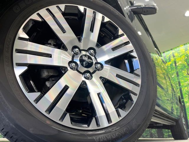 �y����18�C���`�A���~�z�C�[���z�O�ςɃ}�b�`���������A���~�z�C�[���𑕒����Ă���܂��B�e��ЊO�A���~�z�C�[����A�X�^�b�h���X�^�C�����戵�����Ă���܂��B���񂲑��k����������