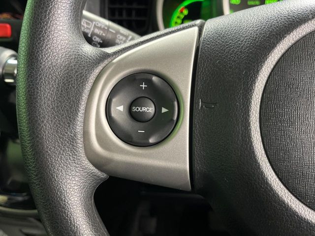 �y�X�e�A�����O�X�C�b�`�z�^�]���A�O������ڐ������炷���ƂȂ��A�I�[�f�B�I���̑��삪�\�ȕ֗��@�\!���S&���K�ȃh���C�u�����o���Ă���܂���