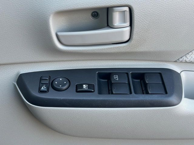 �y�d���i�[�~���[�z�T�C�h�~���[�͓d���i�[���ƂȂ��Ă���A�������ԏ�ł��L�Y�������X�N��}�����܂��B