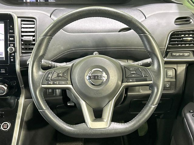 �y�����v�����X�e�A�����O�z�㎿�Ȋv���g�p���邱�ƂŁA��ɂ����������݂ƂĂ��^�]���₷���n���h���ł���