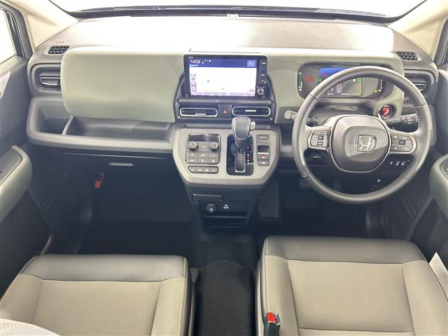 フリード1.5 e:HEV クロスター