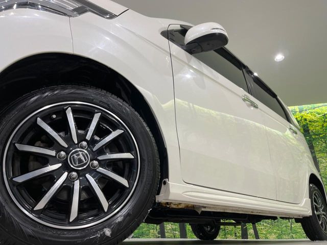 �y����14�C���`�A���~�z�C�[���z�O�ςɃ}�b�`���������A���~�z�C�[���𑕒����Ă���܂��B�e��ЊO�A���~�z�C�[����A�X�^�b�h���X�^�C�����戵�����Ă���܂��B���񂲑��k����������