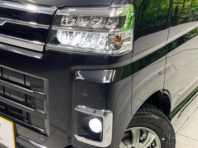 �yLED�w�b�h���C�g�z���V����ԑ��s�����ǍD�Ȏ��E���m�ۂ����S���ĉ^�]�ł��鍂�P�xLED�w�b�h���C�g�𑕔�!�_�����x�������A����d�͂��}�����Ă��܂��B