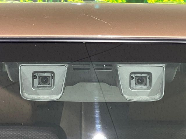 �y�X�Y�L �f���A���J�����u���[�L�T�|�[�g�z���s���ɑO���̎ԗ�����F�����A�Փ˂������Ȏ��͌x��ƃu���[�L�ŏՓˉ���Ɣ�Q�y�����A�V�X�g�B�����S�Ƀh���C�u�����y���݂��������܂��B