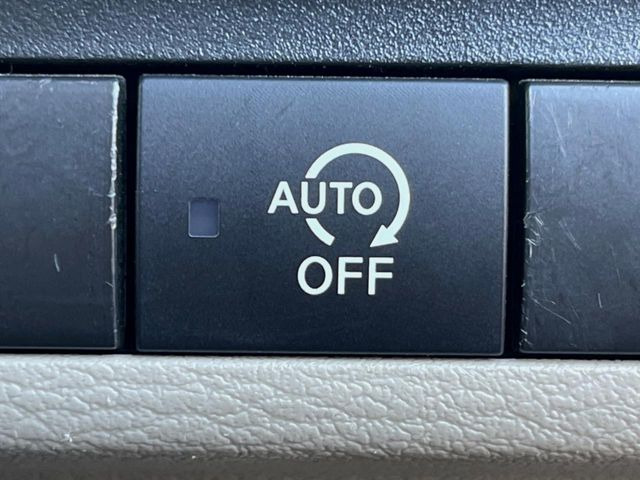 �y�A�C�h�����O�X�g�b�v�z�ԐM����a�؂Œ�Ԃ����ۂɃG���W�����~���A���ʂȔR���̏����}���܂��B�R��������ی�ɂȂ���@�\��G���W���̓u���[�L�𗣂��΍Ďn�����܂��B