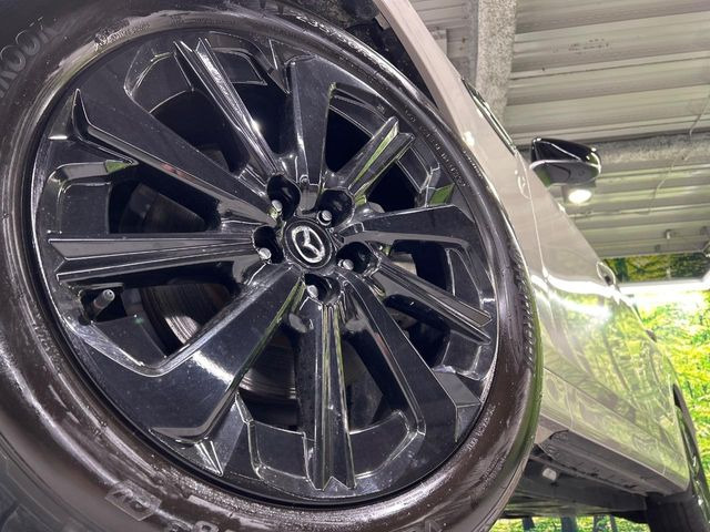 �y����20�C���`�A���~�z�C�[���z�O�ςɃ}�b�`���������A���~�z�C�[���𑕒����Ă���܂��B�e��ЊO�A���~�z�C�[����A�X�^�b�h���X�^�C�����戵�����Ă���܂��B���񂲑��k����������