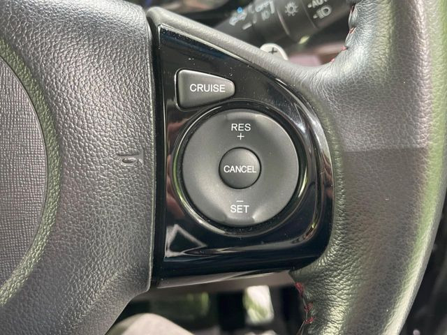 �y�N���[�Y�R���g���[���z�������H�����N���N���s�B�A�N�Z���𗣂��Ă���葬�x�ő��s���ł��A�������^�]���̕��S���y��!�����E�������ȒP�ȃX�C�b�`����Œ����ł��܂��B