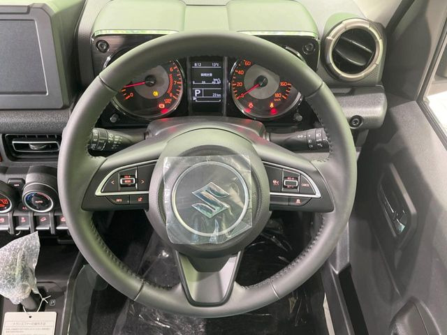 �y�����v�����X�e�A�����O�z�㎿�Ȋv���g�p���邱�ƂŁA��ɂ����������݂ƂĂ��^�]���₷���n���h���ł���