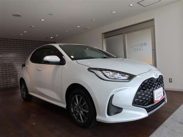 ヤリス1.5 ハイブリッド G E-Four 4WD