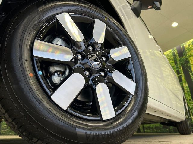 �y����15�C���`�A���~�z�C�[���z�O�ςɃ}�b�`���������A���~�z�C�[���𑕒����Ă���܂��B�e��ЊO�A���~�z�C�[����A�X�^�b�h���X�^�C�����戵�����Ă���܂��B���񂲑��k����������