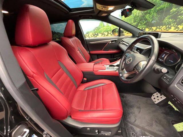 �y��p�Ԋv�X�|�[�c�V�[�g�z�z�[���h���ɗD��A�J�[�u���̑̂������}�����Ă���܂��B�܂��A�̂Ƀt�B�b�g���邩�獘��w�������ɂ����A�����O�h���C�u�⍂�����s�ł����K�ɂ��߂������������܂���