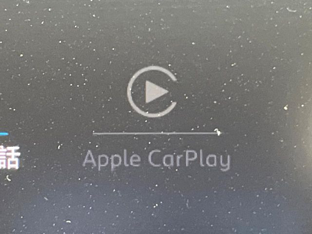 ��Apple Car Play:�X�}�z�Ƃ̗L���ڑ��ŁA�i�r�E�I�[�f�B�I�Đ��ȂǃX�}�z�̃A�v���@�\����ʂł��g����֗��@�\�ł�!