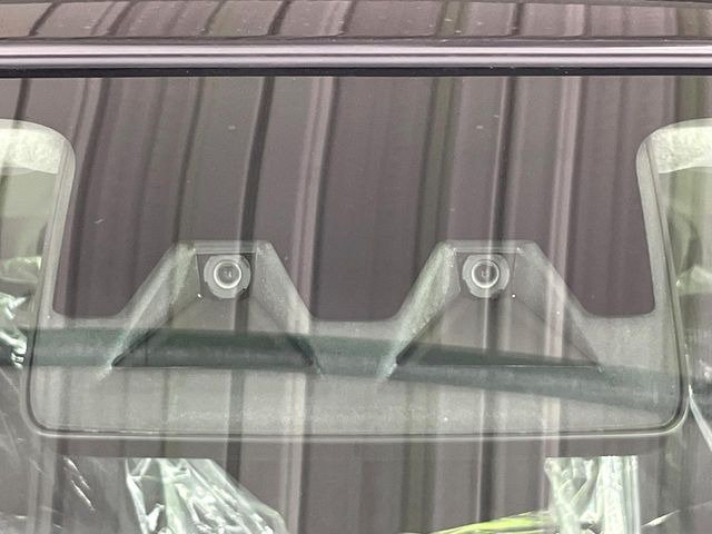 �y�X�}�[�g�A�V�X�g�z���s���ɑO���̎ԗ�����F�����A�Փ˂������Ȏ��͌x��ƃu���[�L�ŏՓˉ���Ɣ�Q�y�����A�V�X�g�B�����S�Ƀh���C�u�����y���݂��������܂��B